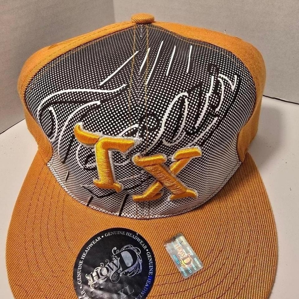 0040NWT HowD TX ball cap Yellow and Gray Texas size XL